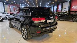 جیپ گراند شیرۆکی